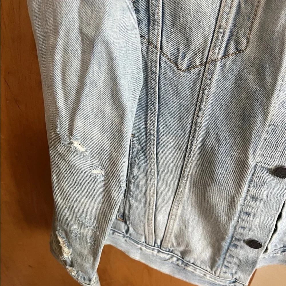 Levi’s Men’s Trucker Jacket XXL Distressed Denim Soft Broken-In Feel 25x29 - Picture 4 of 16